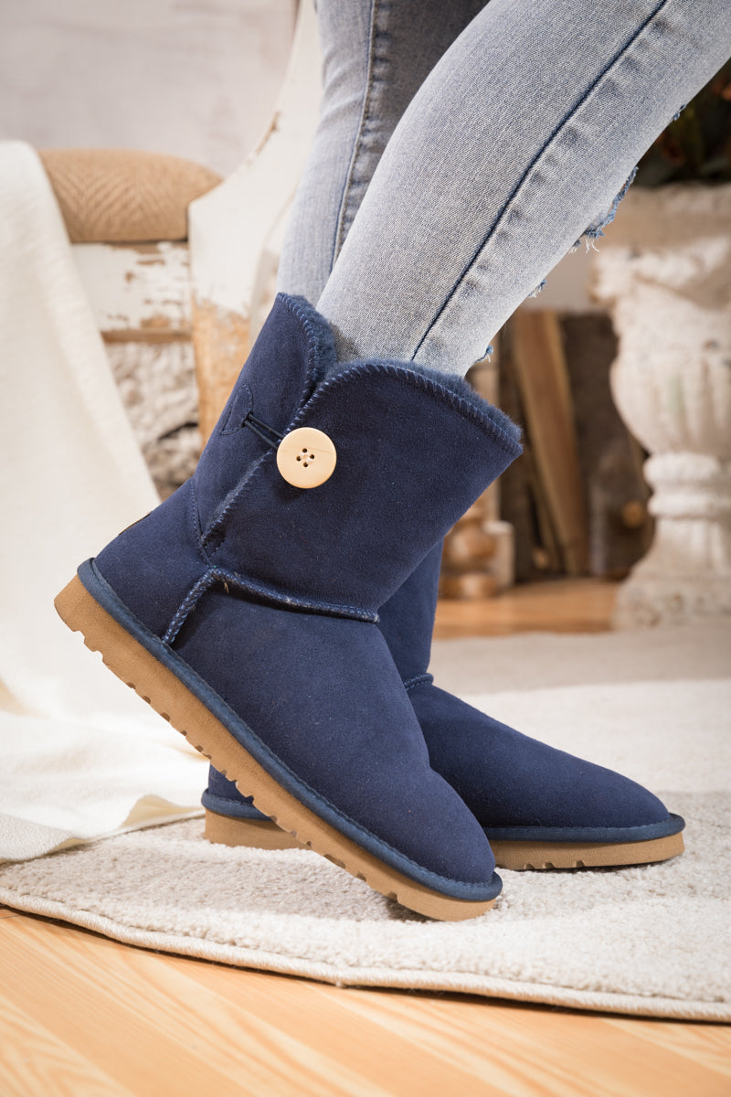 SMAIBULUN Ugg | Faux Fur-Lined Classic Side Button Ugg Boot - Navy