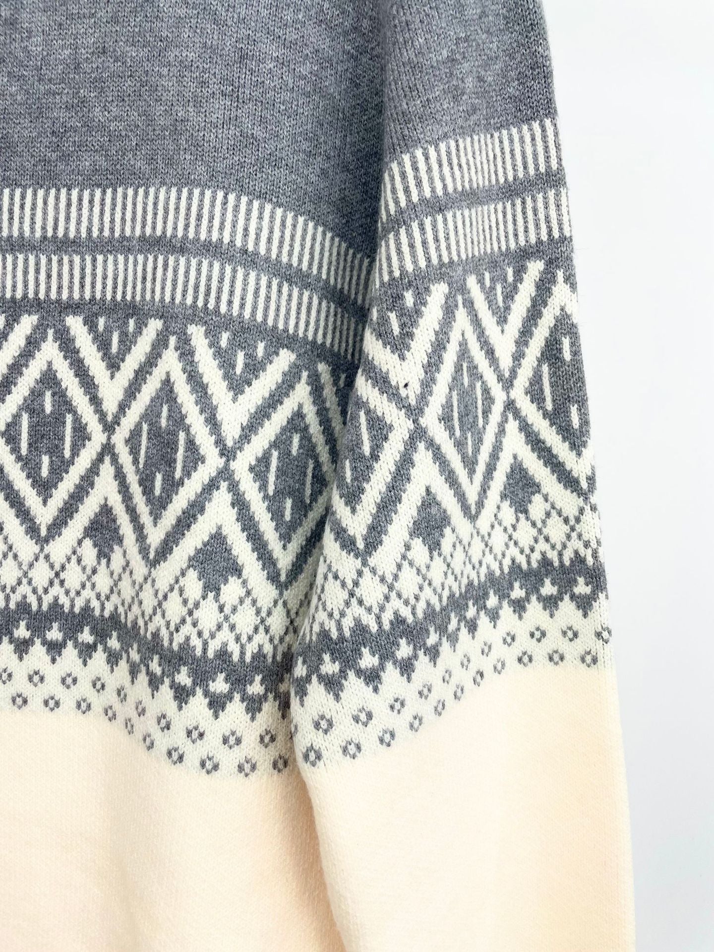 Color Contrast Geometric Pattern Cardigan