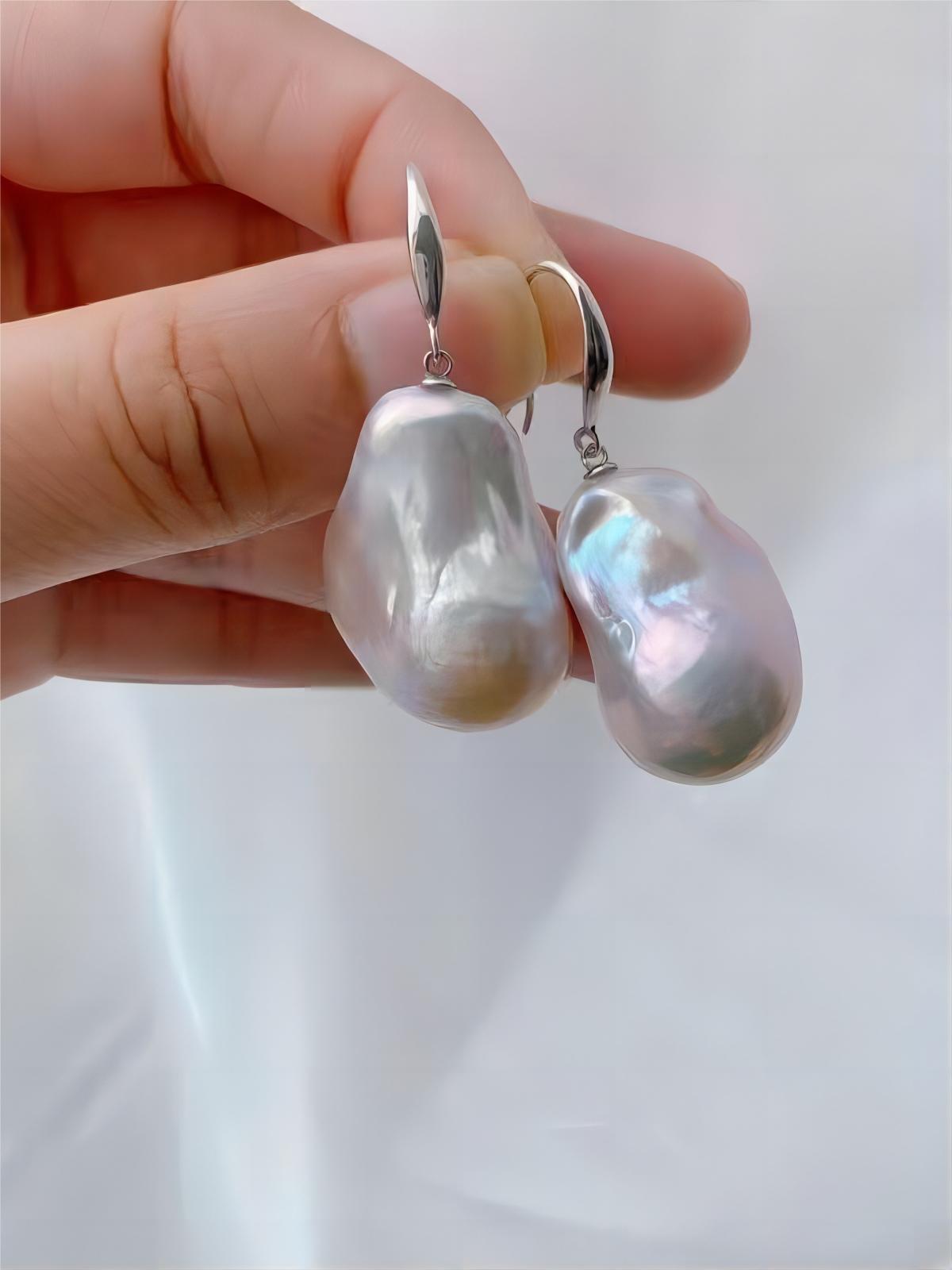 Baroque pearl earrings