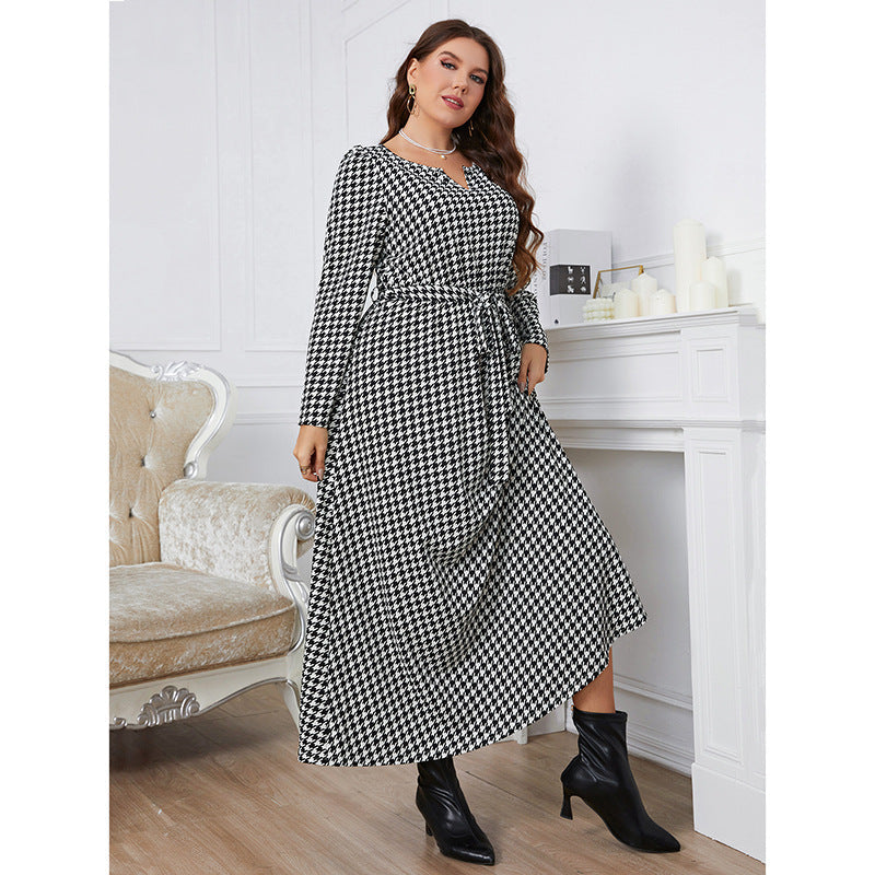 Graceful Lady round Neck Black White Plaid Cinched plus Size Dress