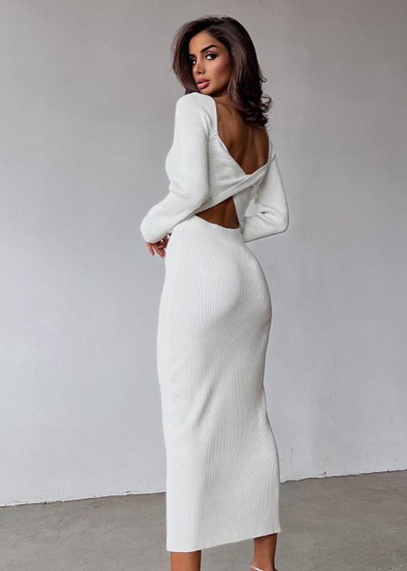 Elegance Twist Knit Midi Dress