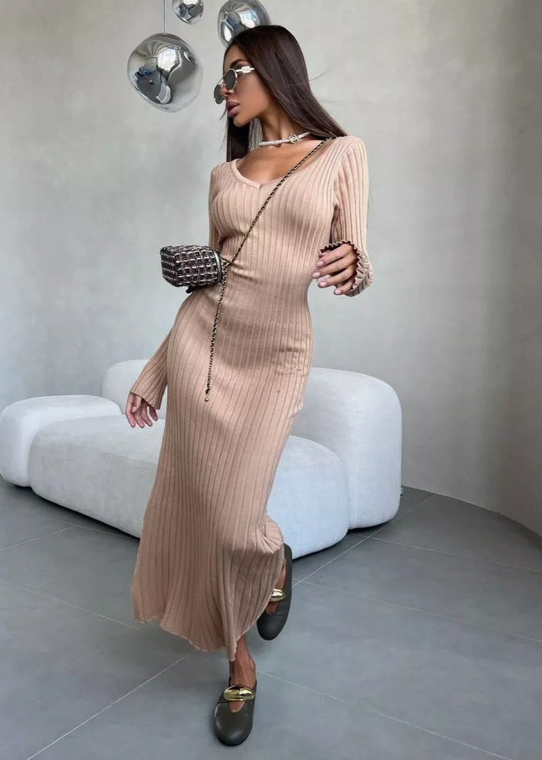 Ribbed Elegance Maxi Dress