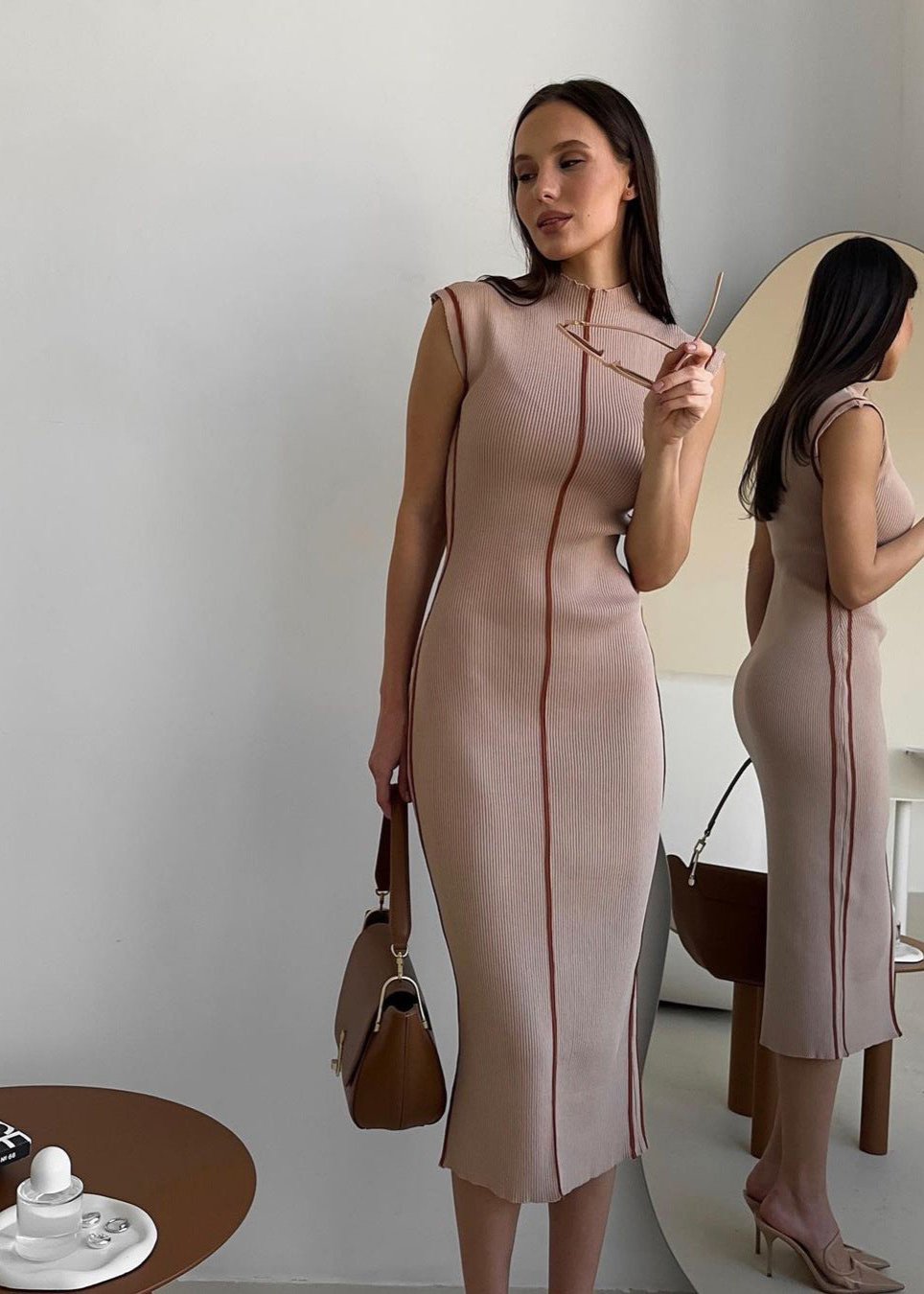 Contour Elegance Ribbed Midi Dress