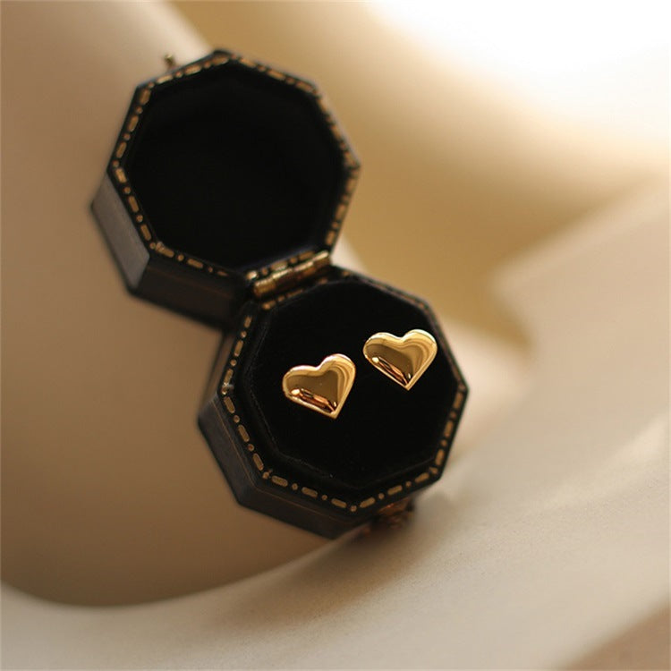 Mila Heart - Gold Stud Earrings