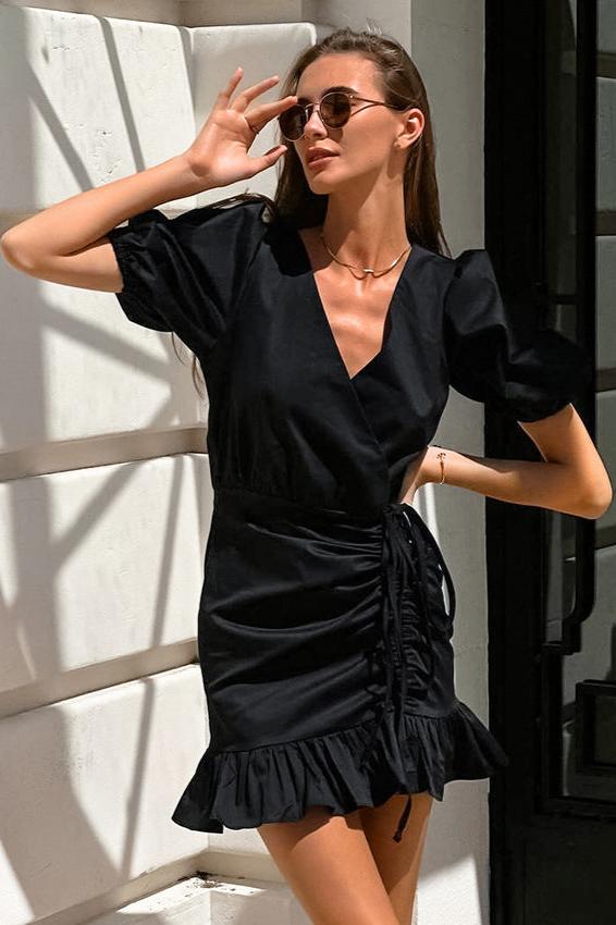 Black Pleated Nipped Waist High Sense V-neck Puff Sleeve Dress