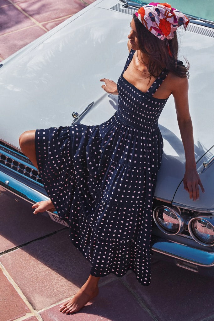 Sleeveless Pleated Stretch Dot Print Midi Dress