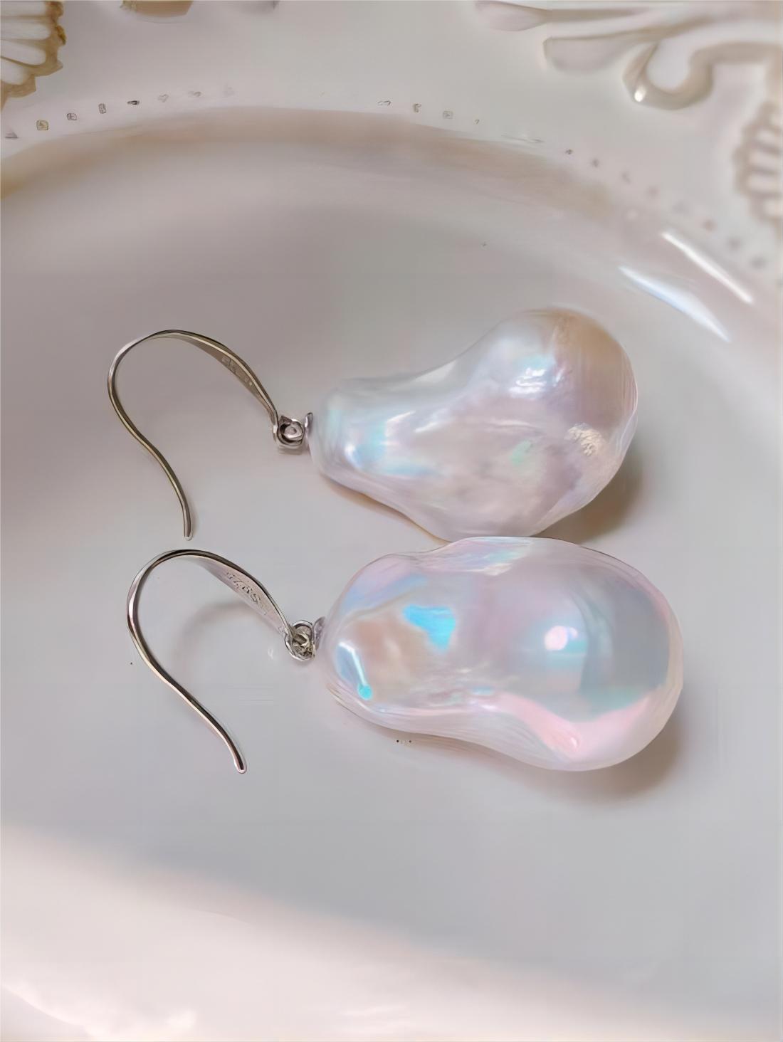 Baroque pearl earrings