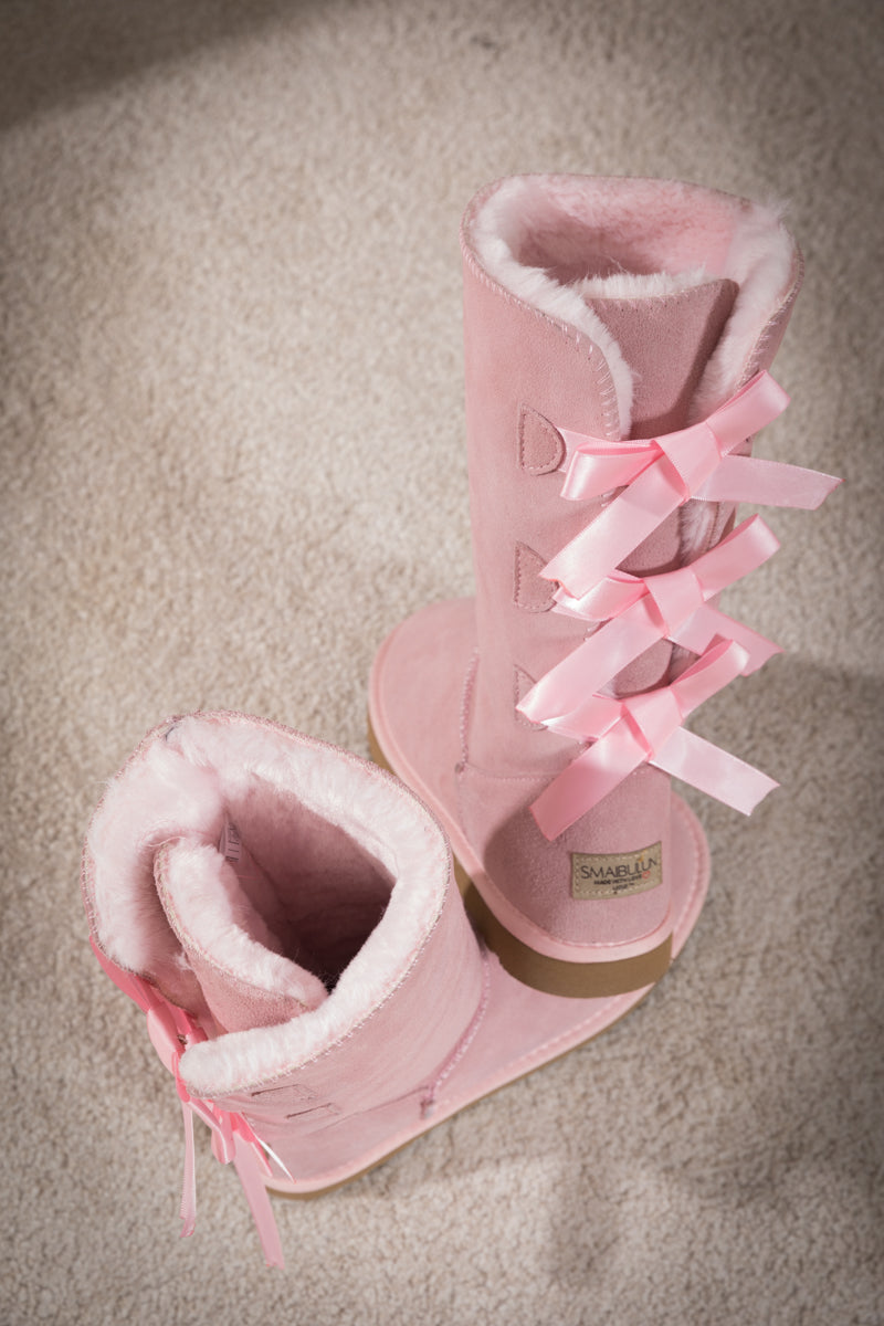 SMAIBULUN Ugg | Tri Ribbon Bow Suede Boots - Pink