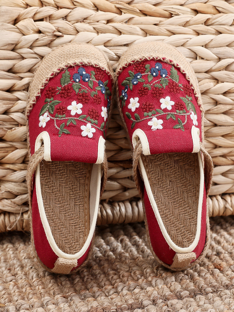 Cactus Rose | Berry Daisy Embroidered Linen Espadrille Loafers - Red