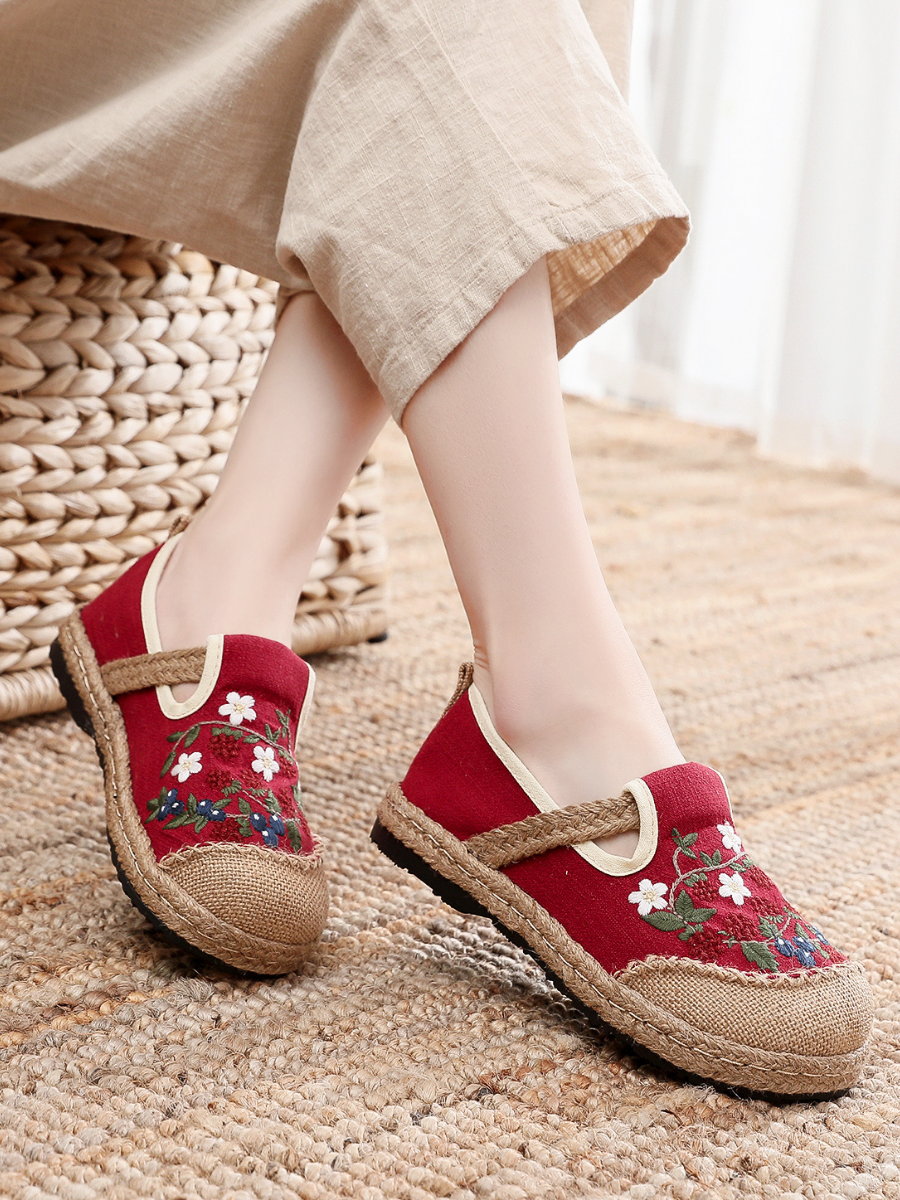 Cactus Rose | Berry Daisy Embroidered Linen Espadrille Loafers - Red