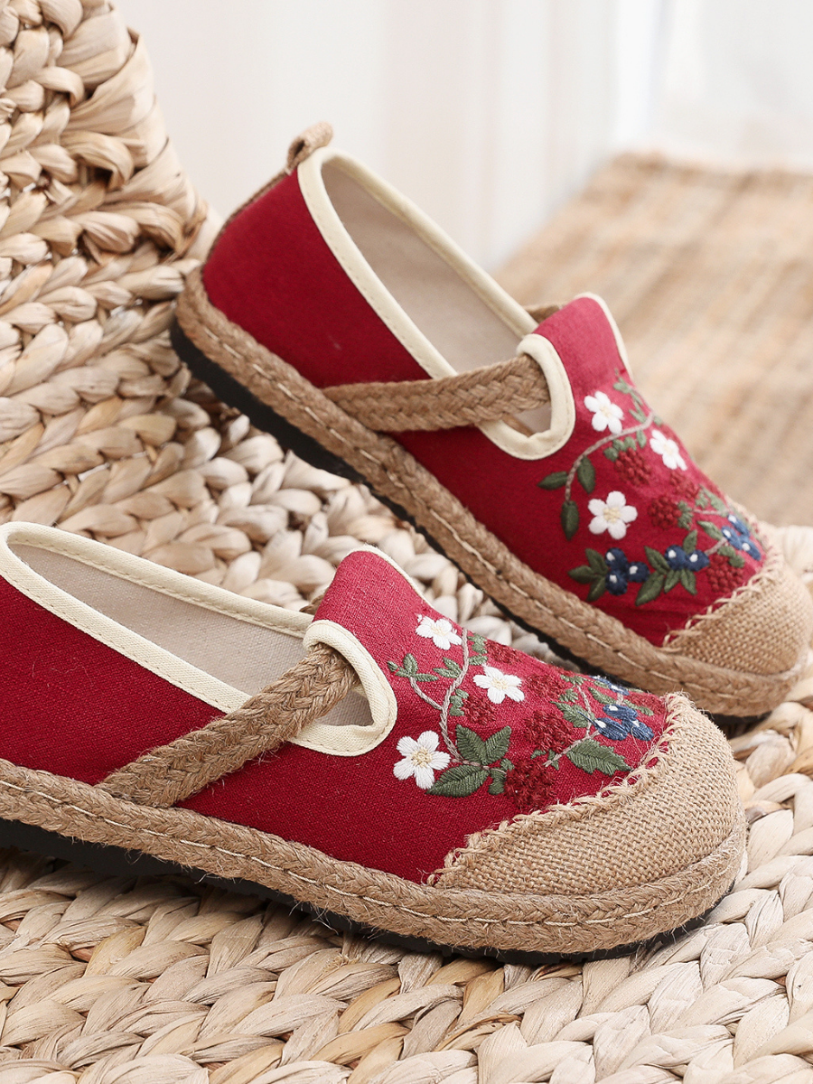 Cactus Rose | Berry Daisy Embroidered Linen Espadrille Loafers - Red