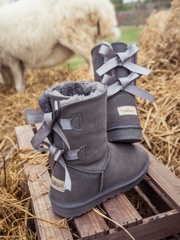 SMAIBULUN Ugg | DOUBLE RIBBON BOW SUEDE BOOT - Grey