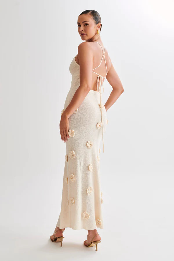 Crochet maxi dress with flowers - nude