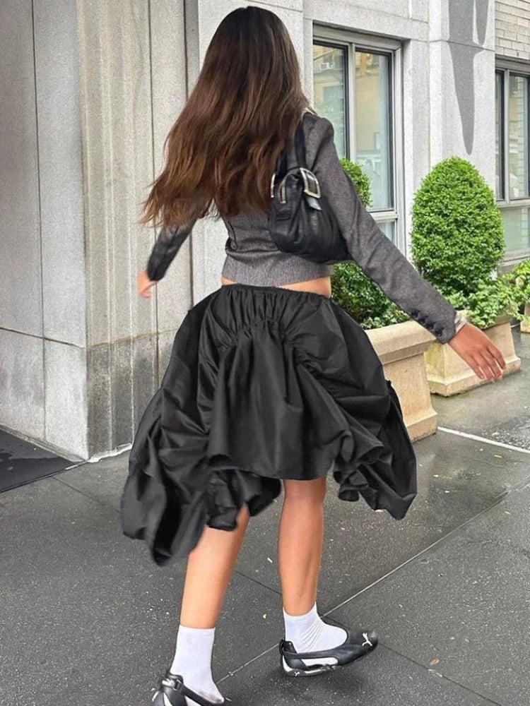 TARUXY Folds Black Mini Skirt For Women High Waist Fashion Asymmetrical Loose Skirts Female 2023 Street New Fashion Skirt Woman