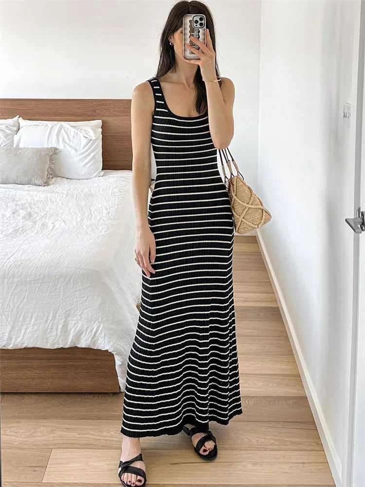 Tossy Striped Knit Backless Maxi Dress For Women Scoop Neck Sleeveless Slim Elegant Party Dress Spaghetti Holiday Beach Dress