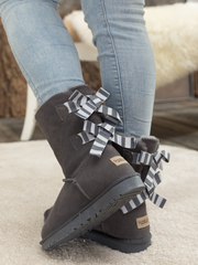 Smaibulun Ugg | Serenity Striped Bailey Bow Shearling Boots - Grey