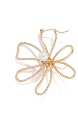 Faux Pearl Flower Shape Metal Earrings