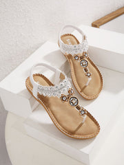 SIKETU | WHITE FLORAL-ACCENT RHINESTONE SANDAL