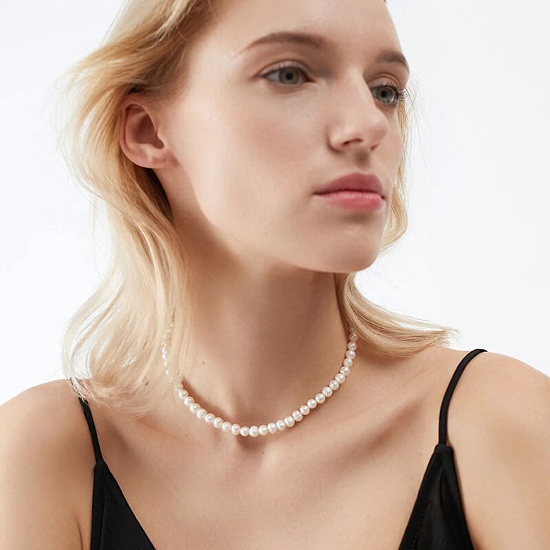 Lovely Pearl Necklace