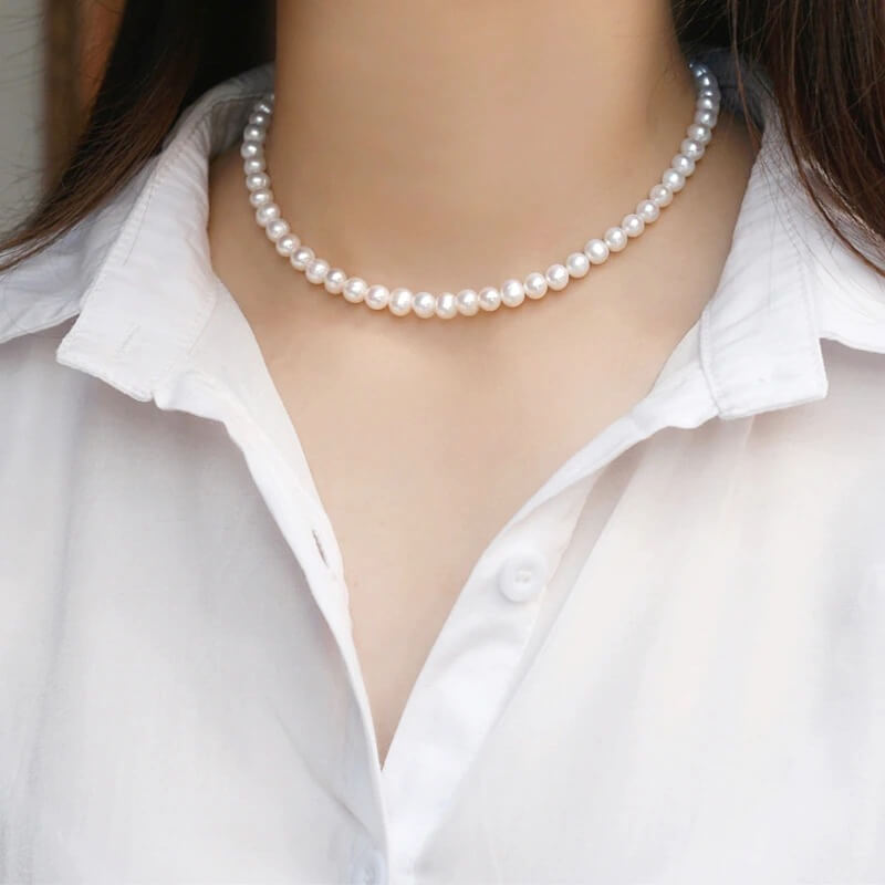 Lovely Pearl Necklace