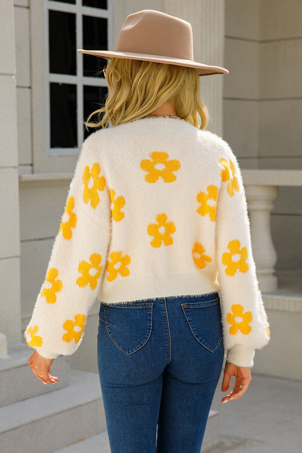 Field Of Daisies Knit Cardigan - Beige