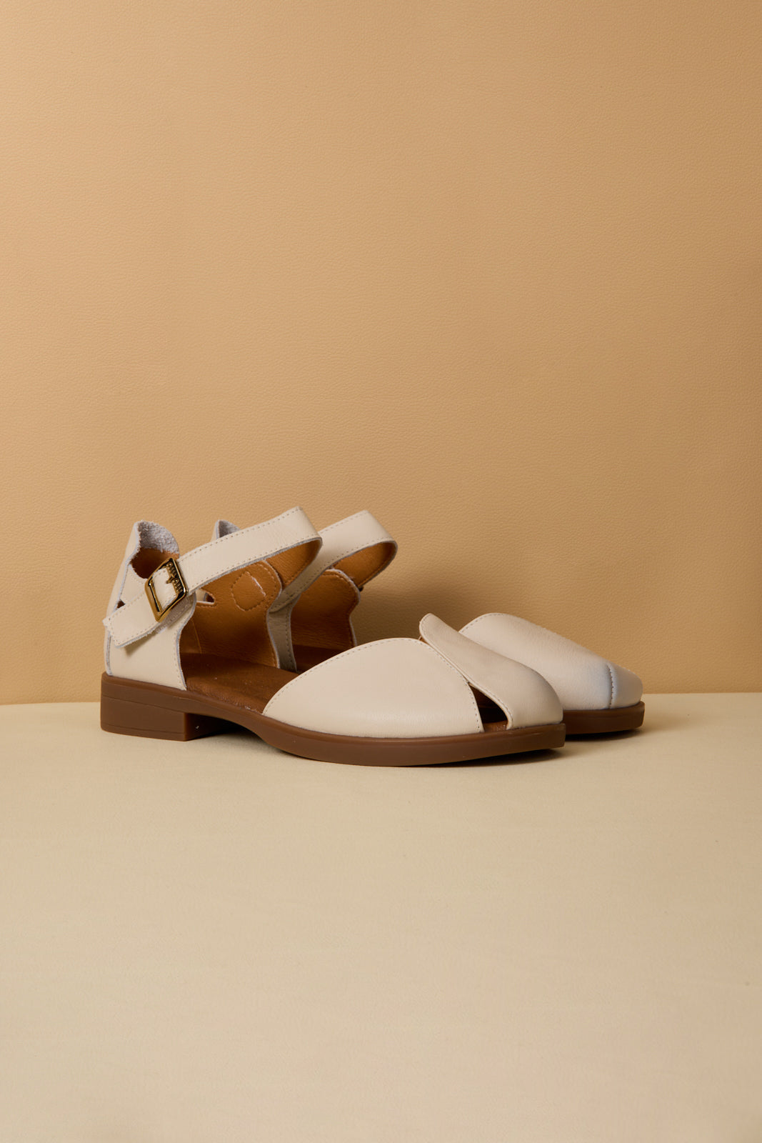 Rumour Has It | Tatum Leather Flat Sandal - Beige