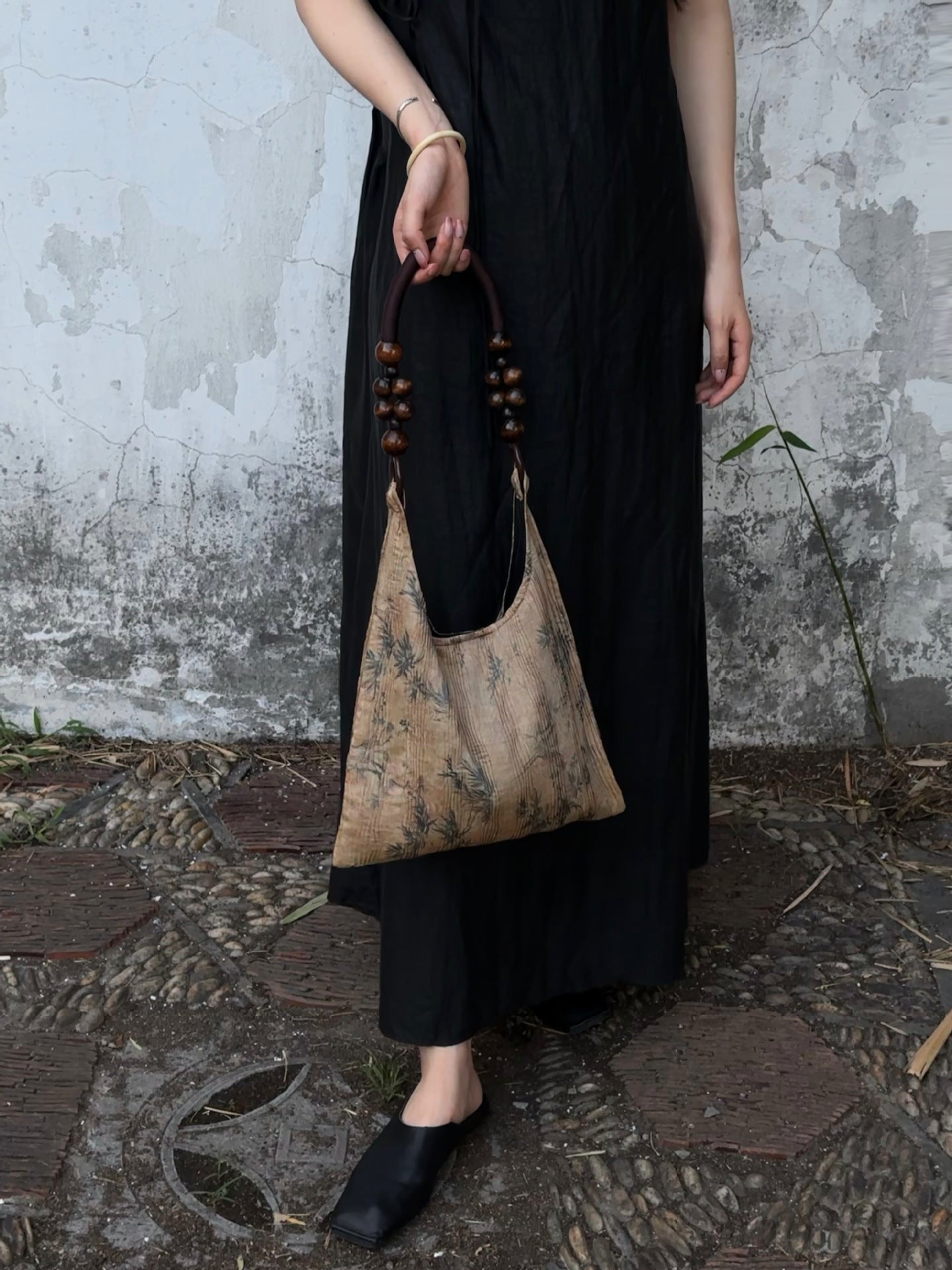 Zen-Bamboo-Leaf-Print Tote