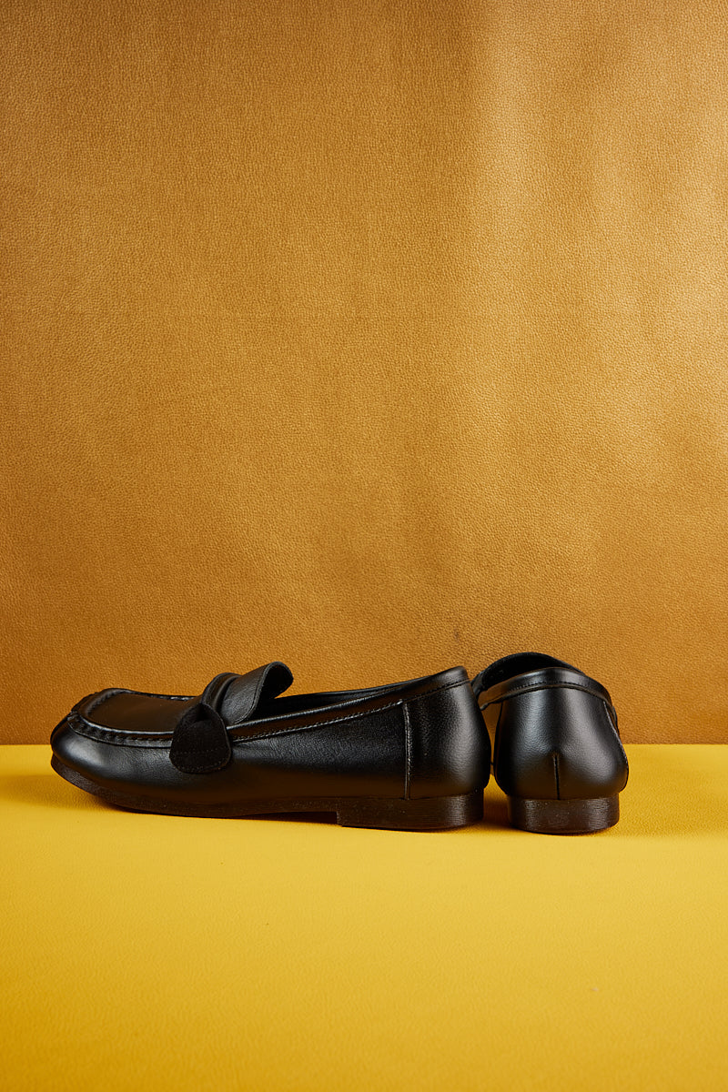 Rumour Has It | Serious Leisure Leather Loafer - Black