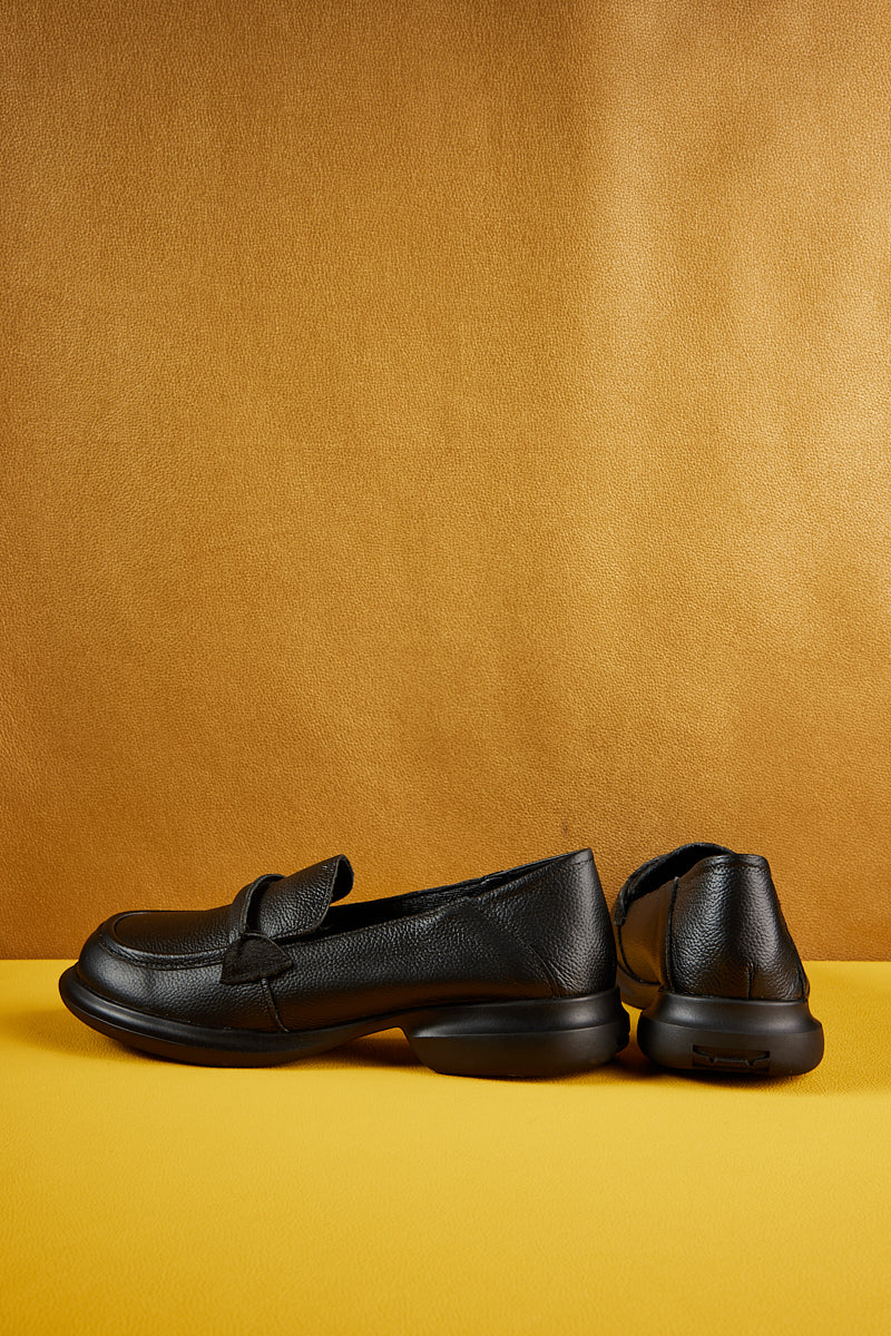 Rumour Has It | Simple Your Way Leather Loafer - Black