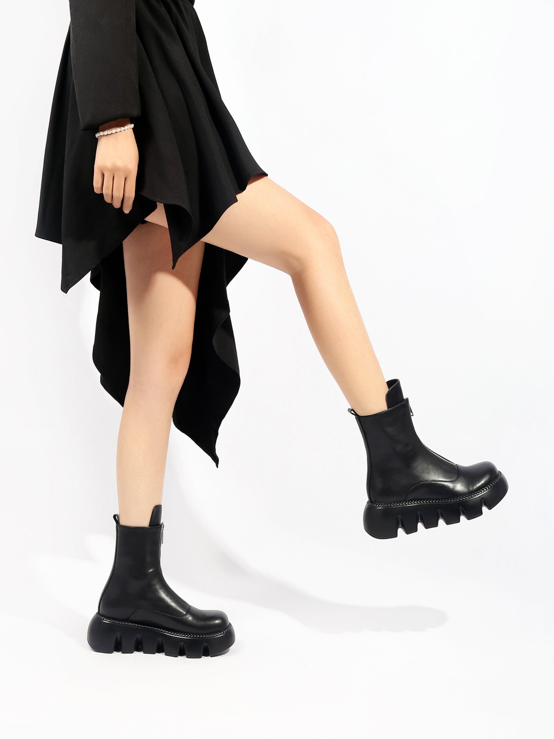 JADY ROSE | BLACK LEATHER FRONT ZIP CHELSEA BOOT