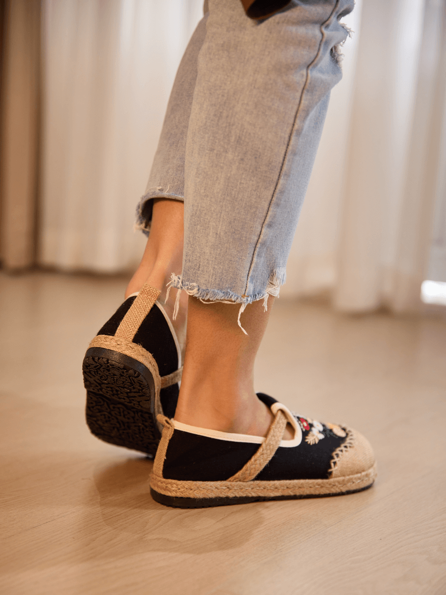 Cactus Rose | Kahului Embroidered Linen Espadrilles - Black