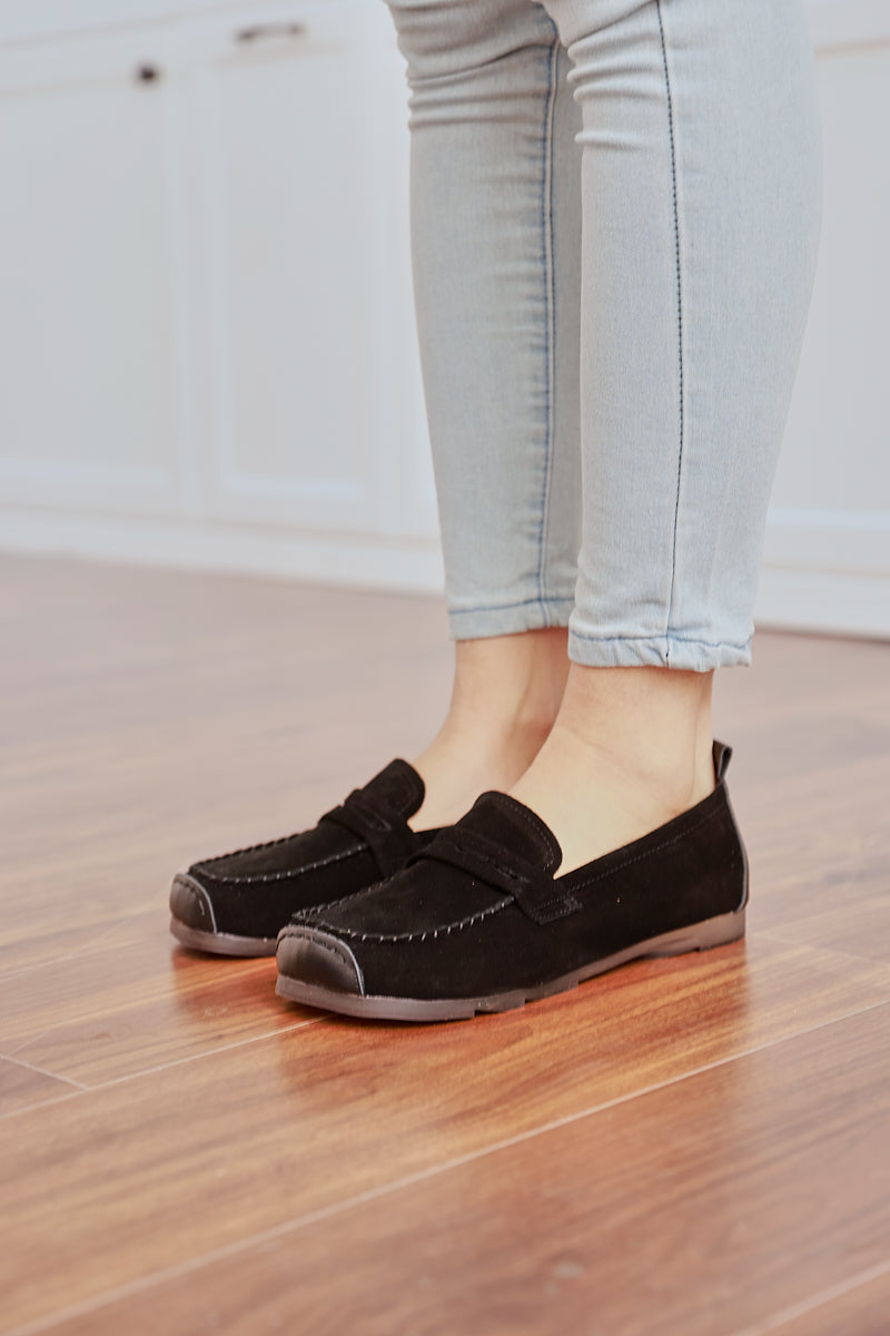 Rumour Has It | Walk It Suede Moccasin Loafer - Black