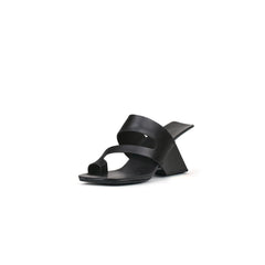 Jady Rose | Noreen Ring Toe Leather Heels - Black