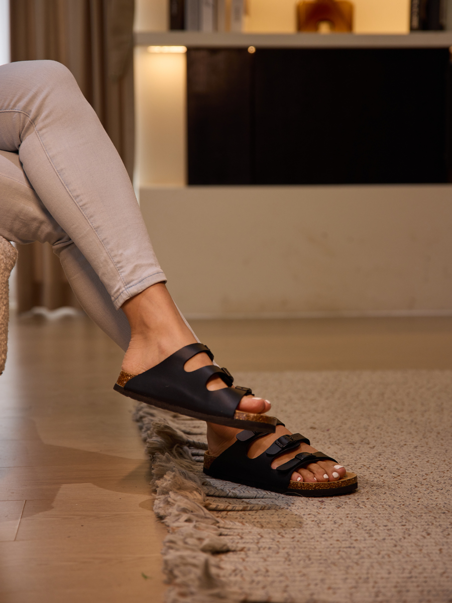 Maibulun | Deidra Tri-Strap Footbed Sandal - Black