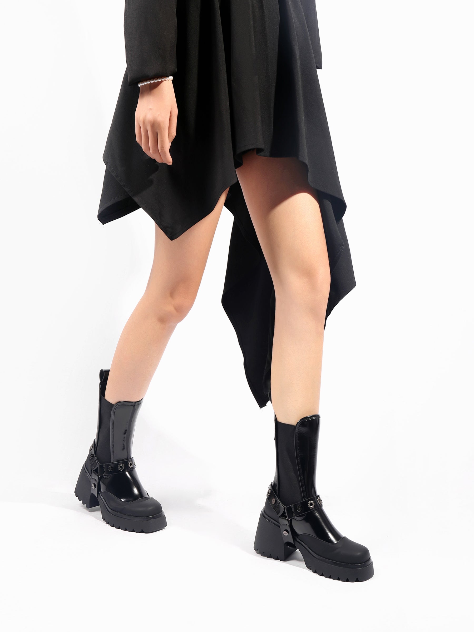 JADY ROSE | STRAP RIVET LEATHER CHELSEA BOOT - BLACK