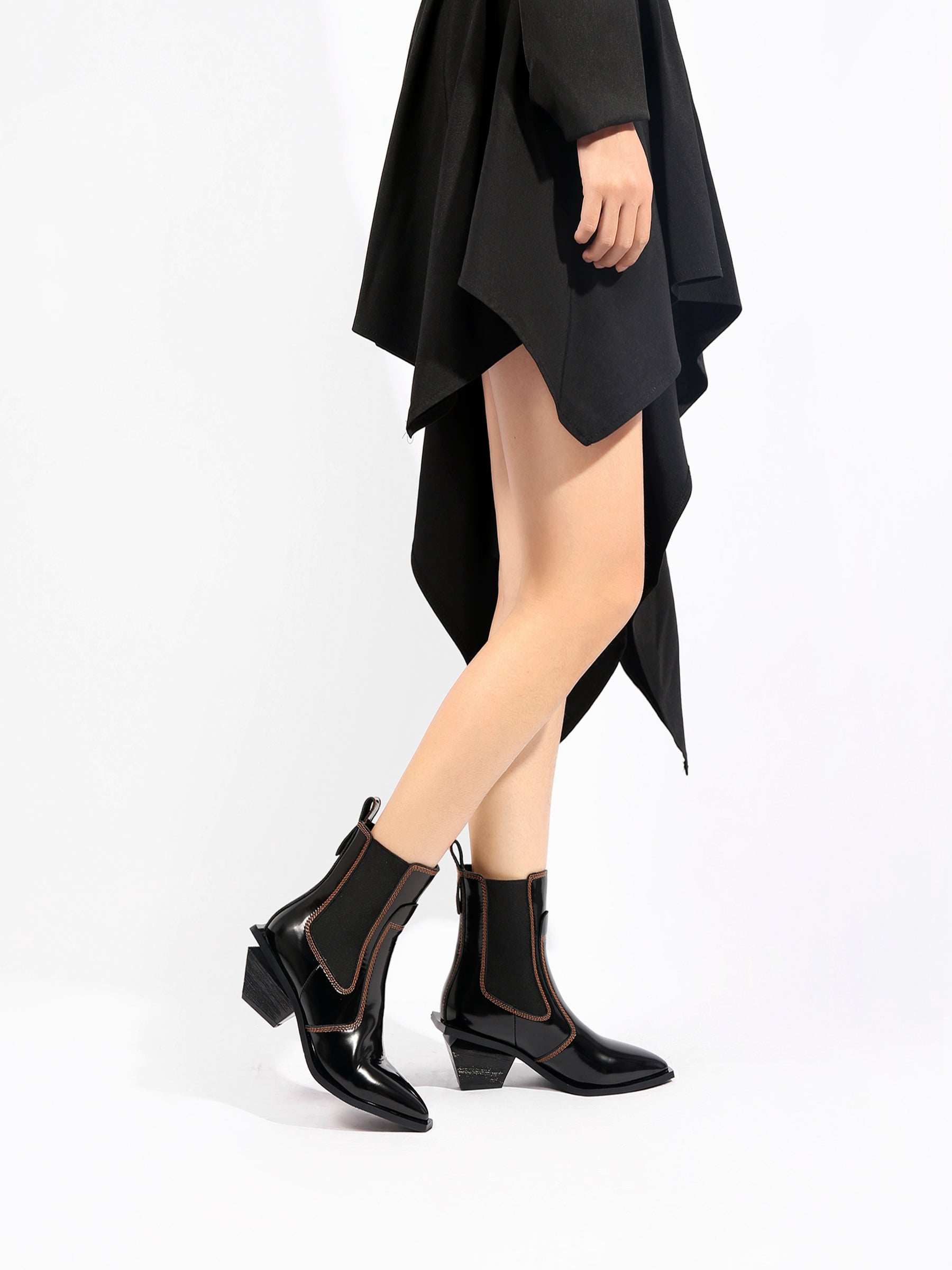 JADY ROSE | SHARP TOE BLACK LEATHER CHELSEA BOOTIE