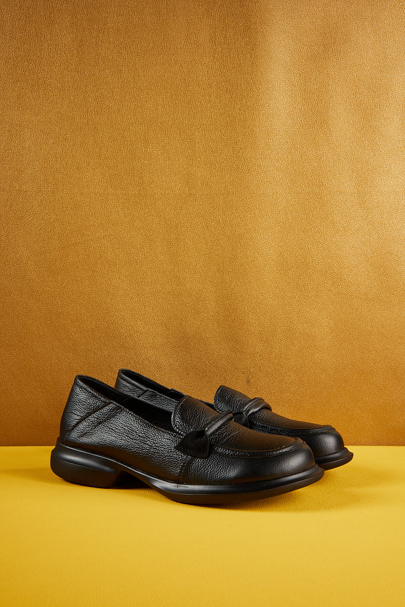 Rumour Has It | Simple Your Way Leather Loafer - Black