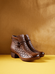 Rumour Has It | Snowflake Perforated Upper Leather Boots - Brown