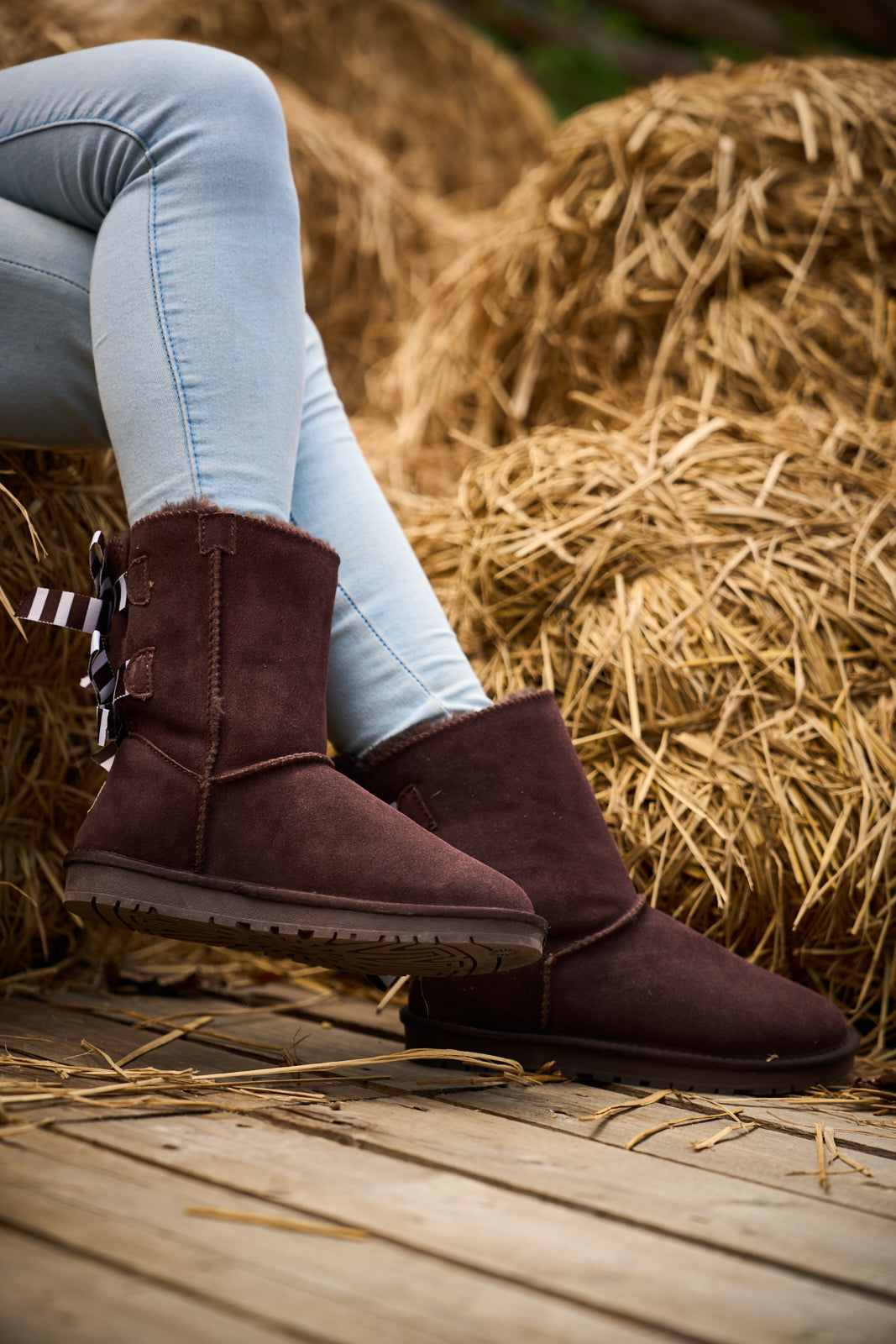 Smaibulun Ugg | Serenity Striped Bailey Bow Shearling Boots - Brown