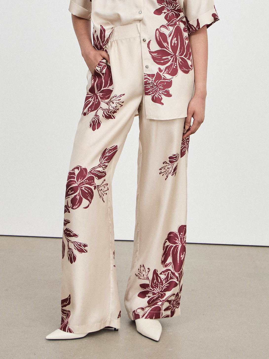 Modern Satin Floral Print Side Pocket Wide Leg Pants