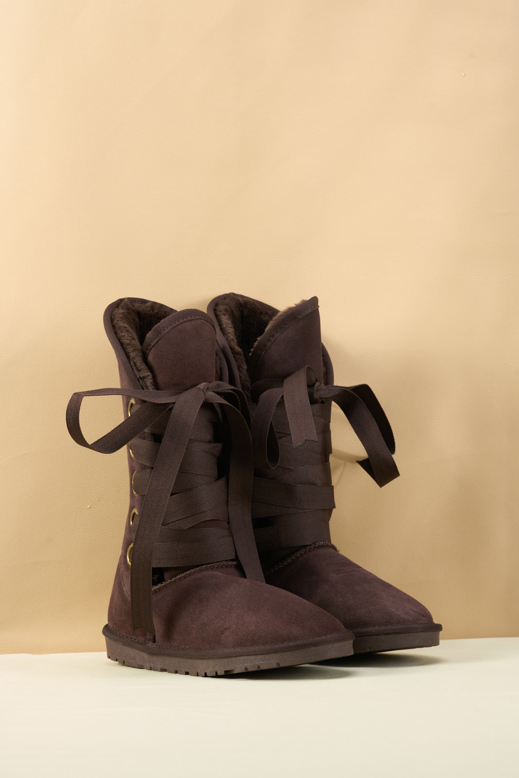 SMAIBULUN Ugg | Ribbon Lace-Up Faux Fur-lined Suede Boot - Chocolate