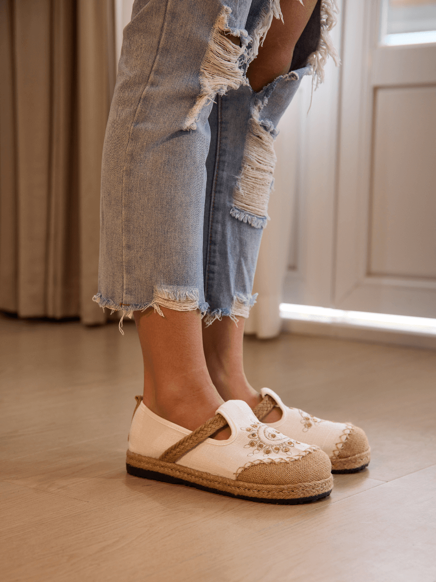 Cactus Rose | Blooming Moon Embroidered Linen Espadrilles - Cream