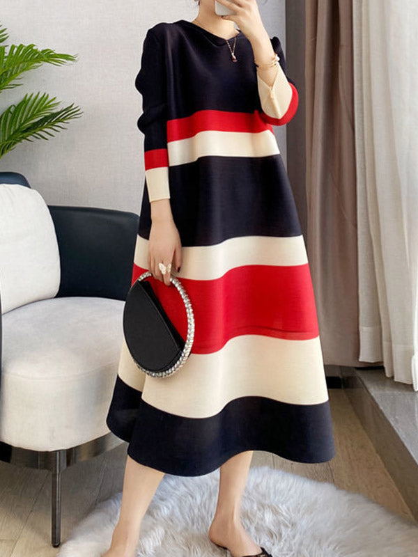 A-Line Loose Pleated Striped Round-Neck Midi Dresses