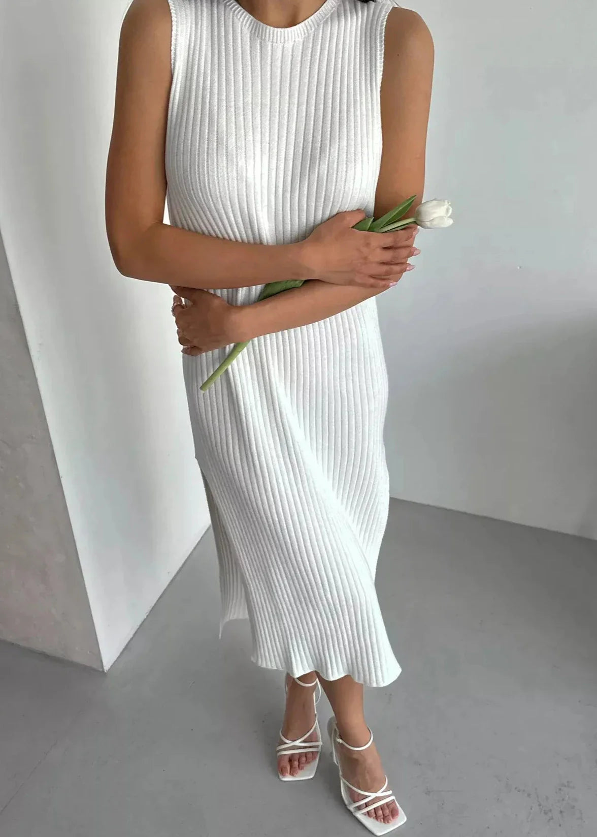 Chic Sleeveless Ribbed Maxi Dress