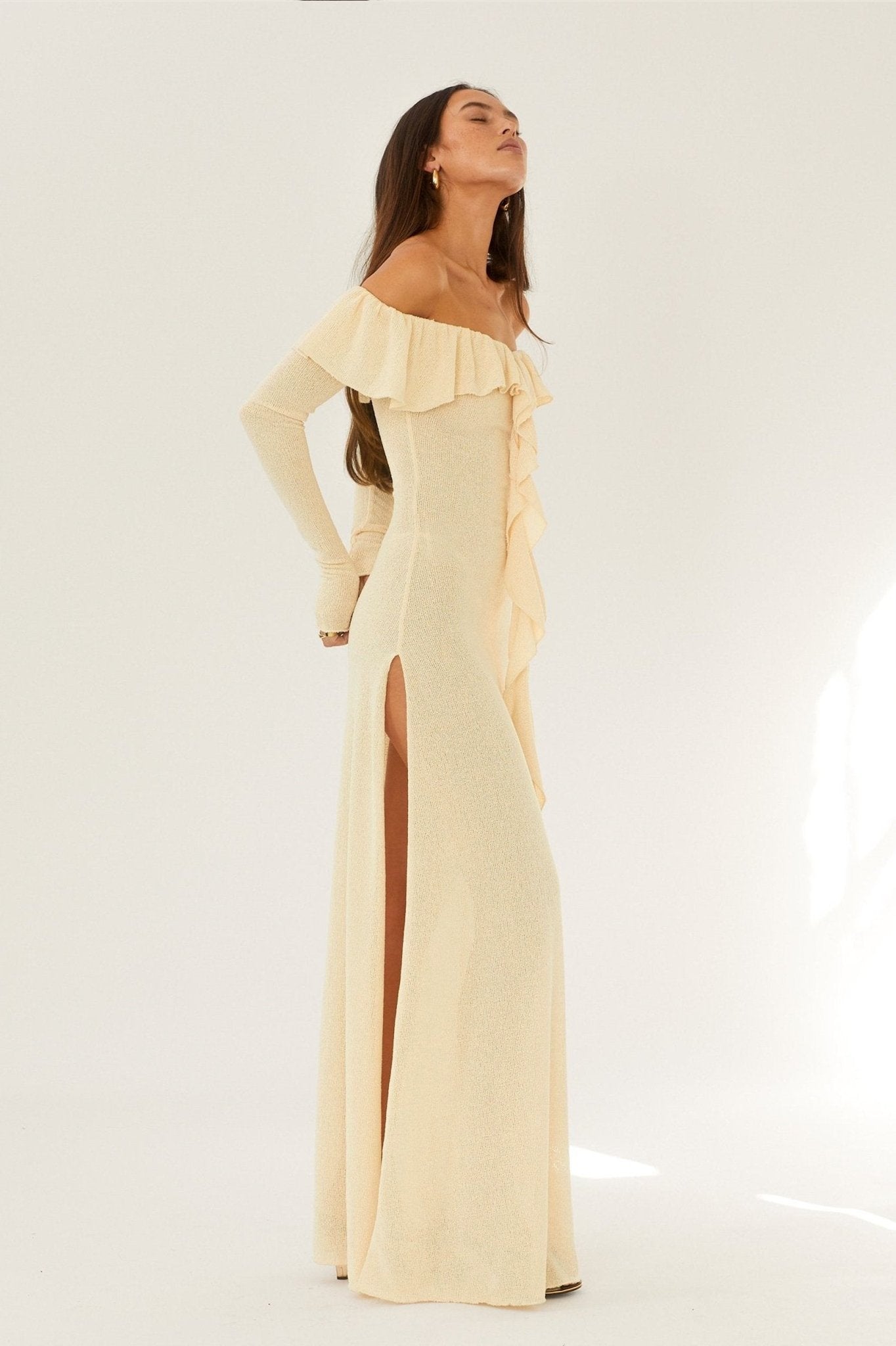 Donna Off-shoulder Ruffle Maxi Dress