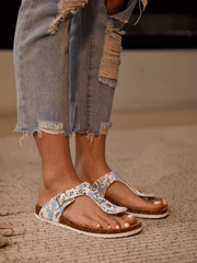 Maibulun | T-Strap Footbed Sandal - Floral