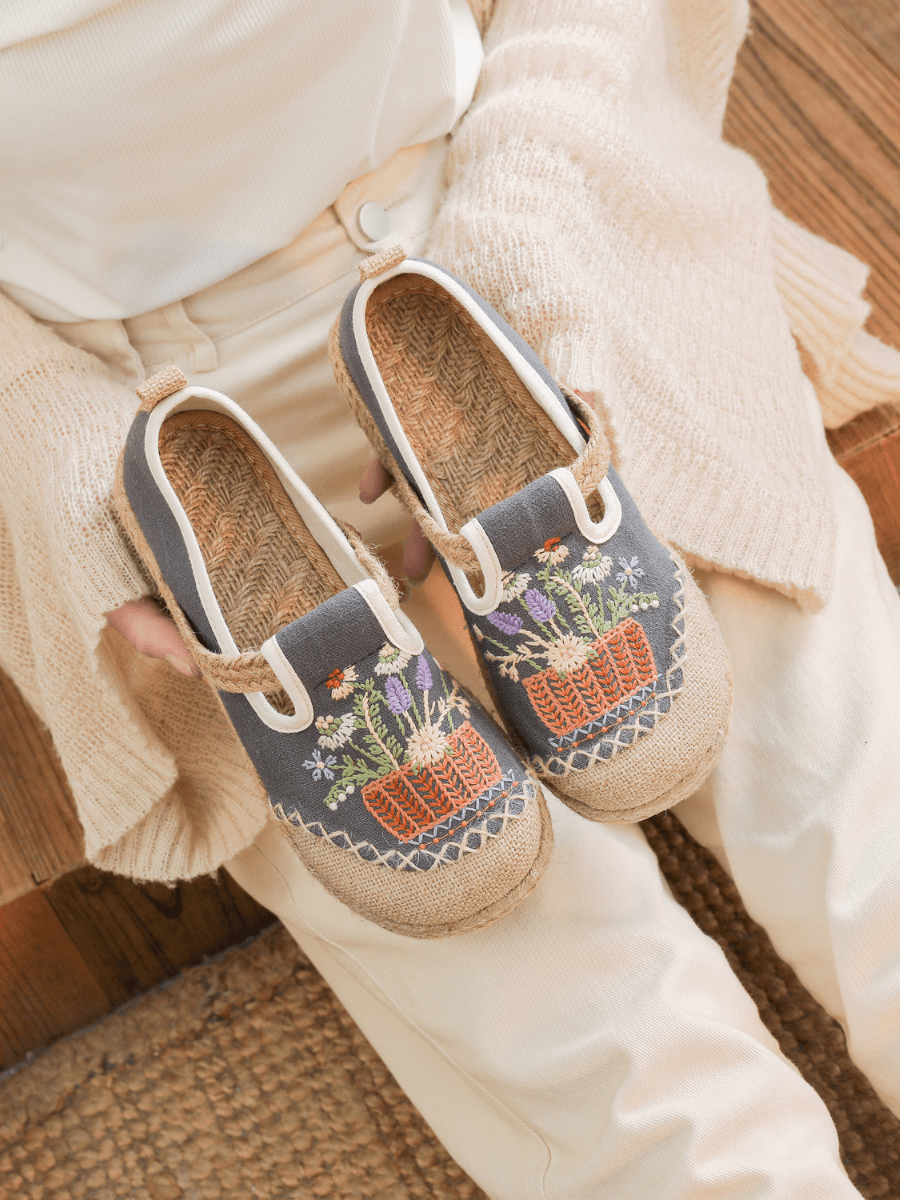 Cactus Rose | Kahului Embroidered Linen Espadrilles - Grey