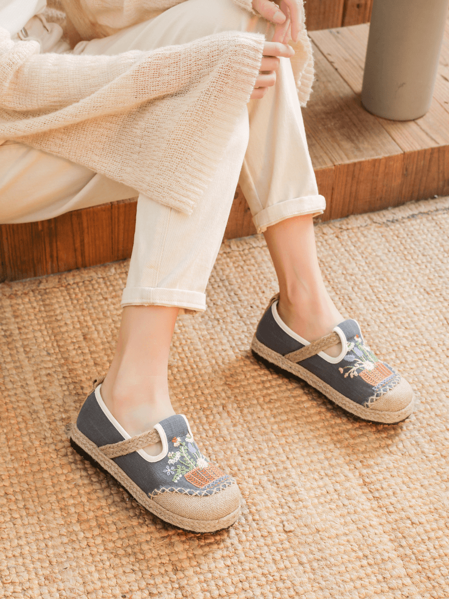 Cactus Rose | Kahului Embroidered Linen Espadrilles - Grey