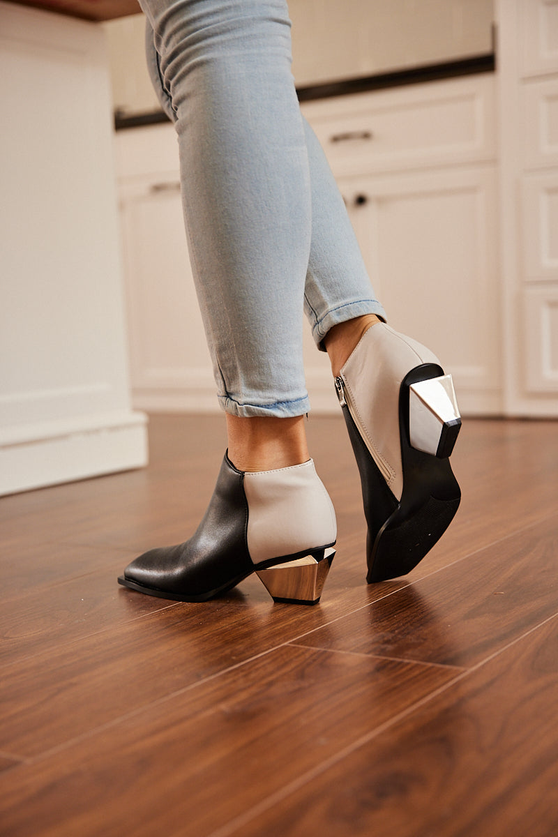 Jady Rose | Jady X Geometry-heel Leather Ankle Boot - Grey