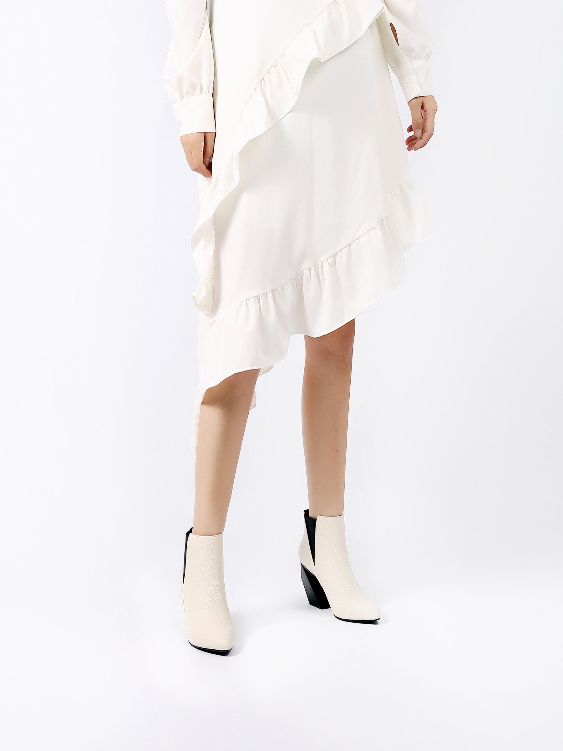 JADY ROSE | BLOCK HEEL LEATHER ANKLE BOOTIE - IVORY